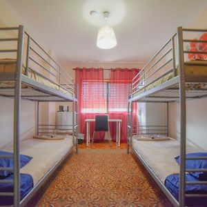 Quarto Com 4 Camas